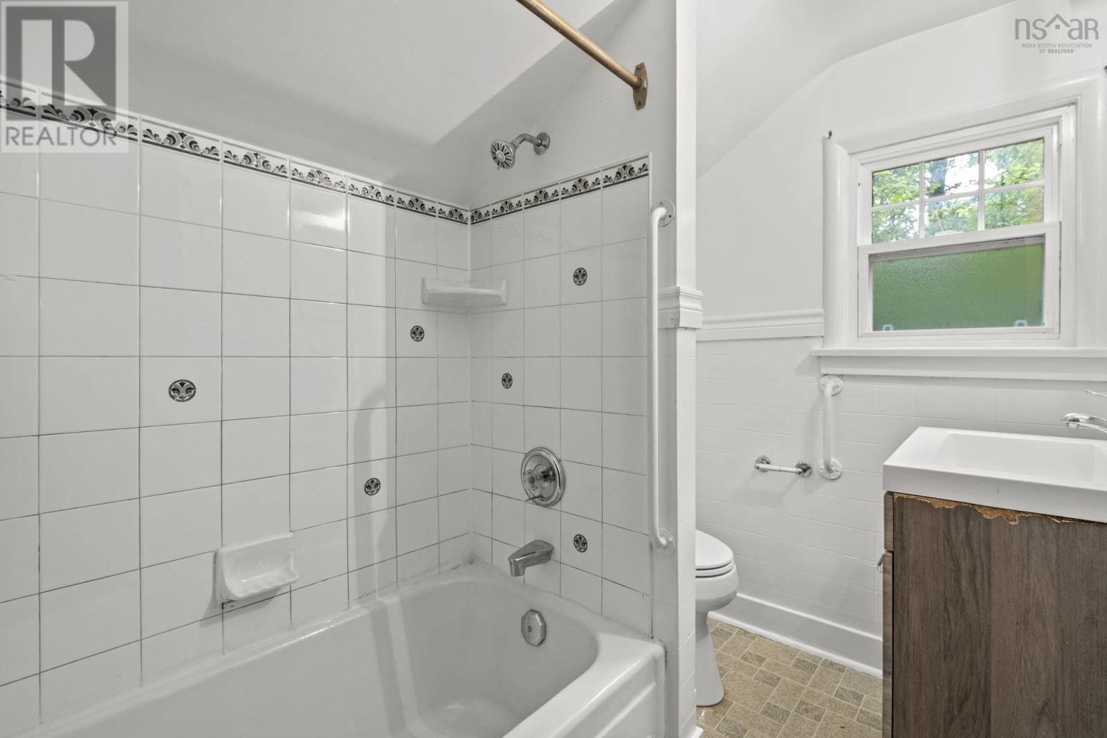 Property 14 of 35 of 6921 Chebucto Road