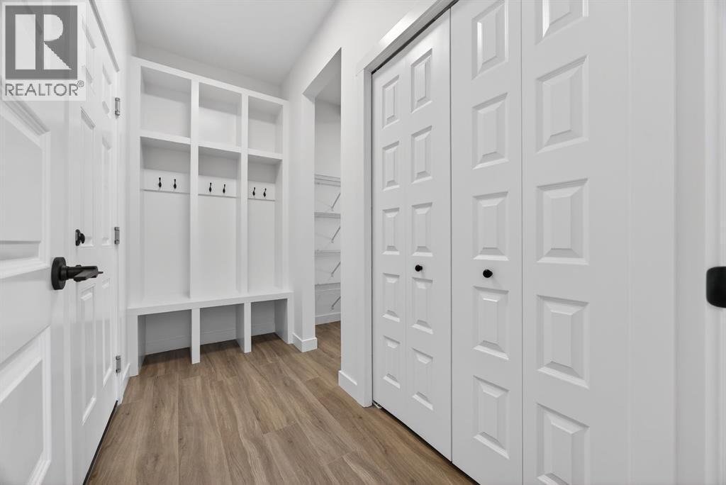 1090 Bayview Crescent - 18
