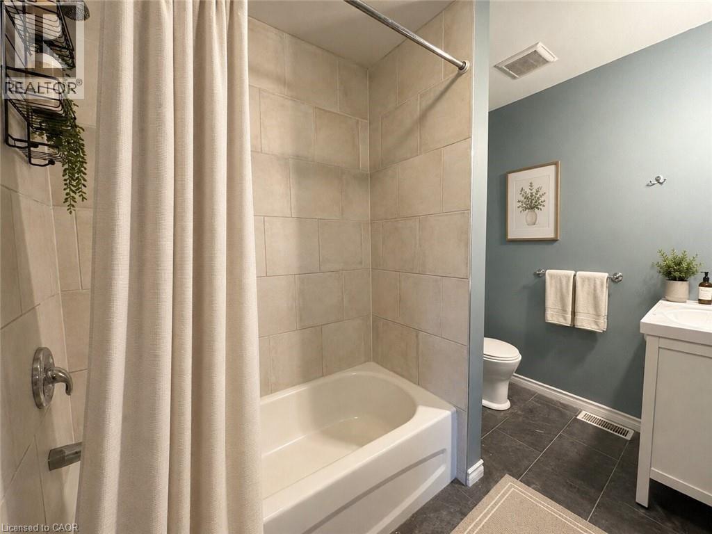 518 CANNON Street E - Image 13