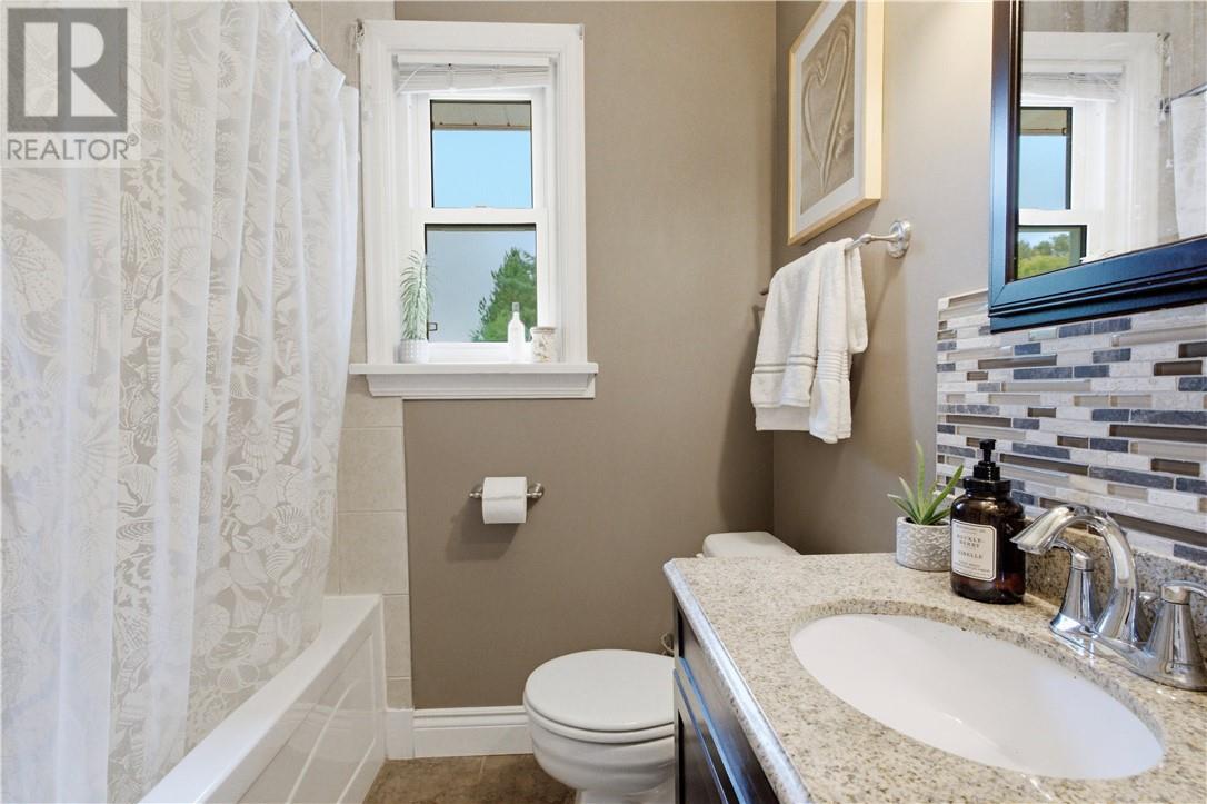 107 Patricia Street - Image 12