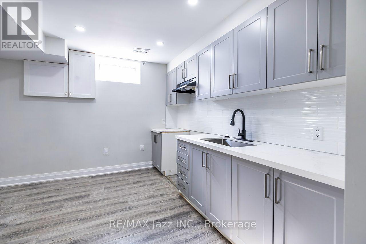 37 LINCOLN STREET - 27