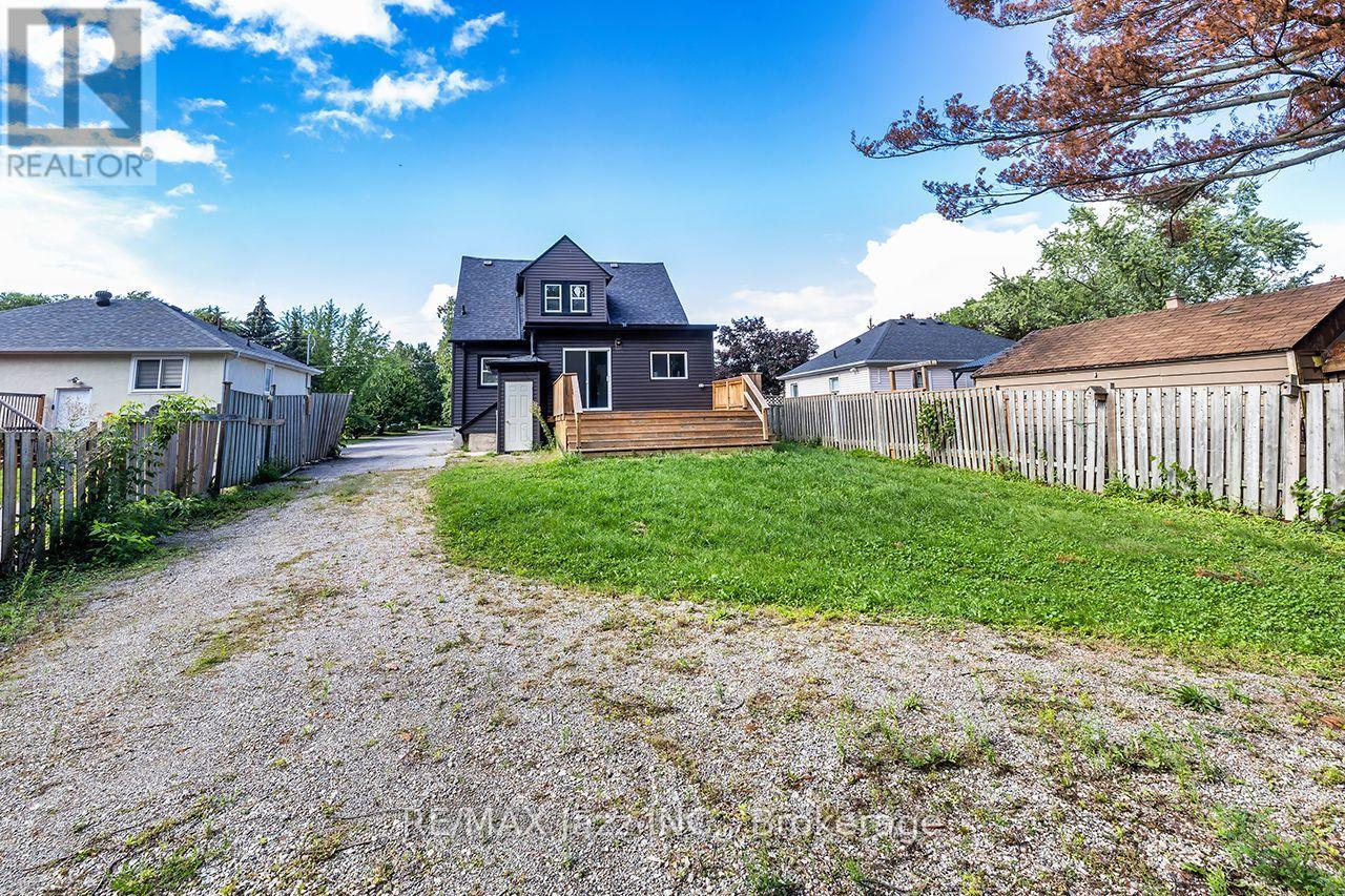 37 LINCOLN STREET - 32