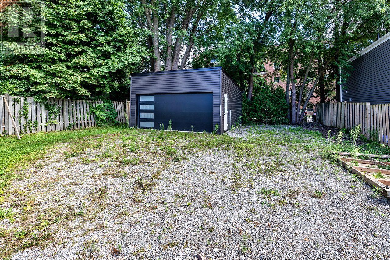 37 LINCOLN STREET - 34