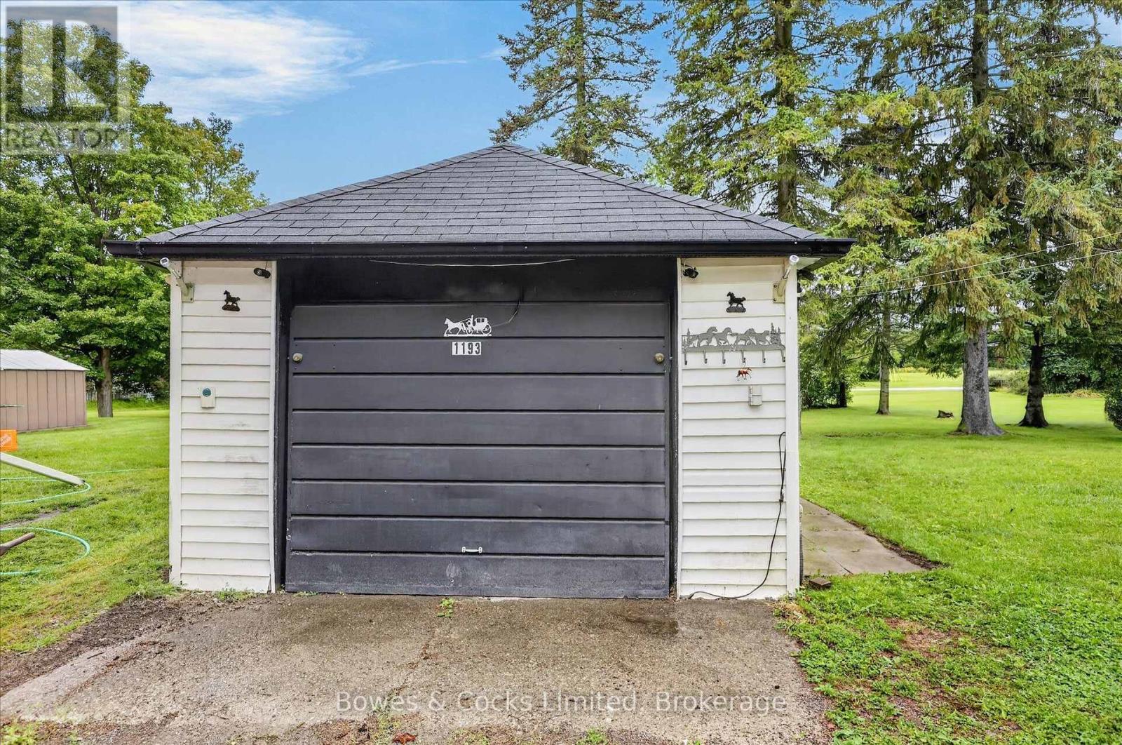 1193 CLONSILLA AVENUE - Image 44