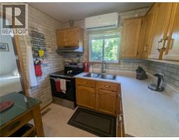 Kitchen - 2625 Miramichi, Bathurst, NB E2A6K1 Photo 9