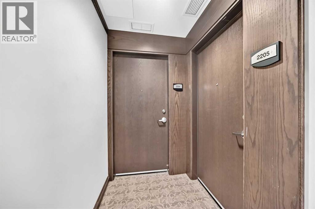#2204 99 Spruce Place SW - Image 6