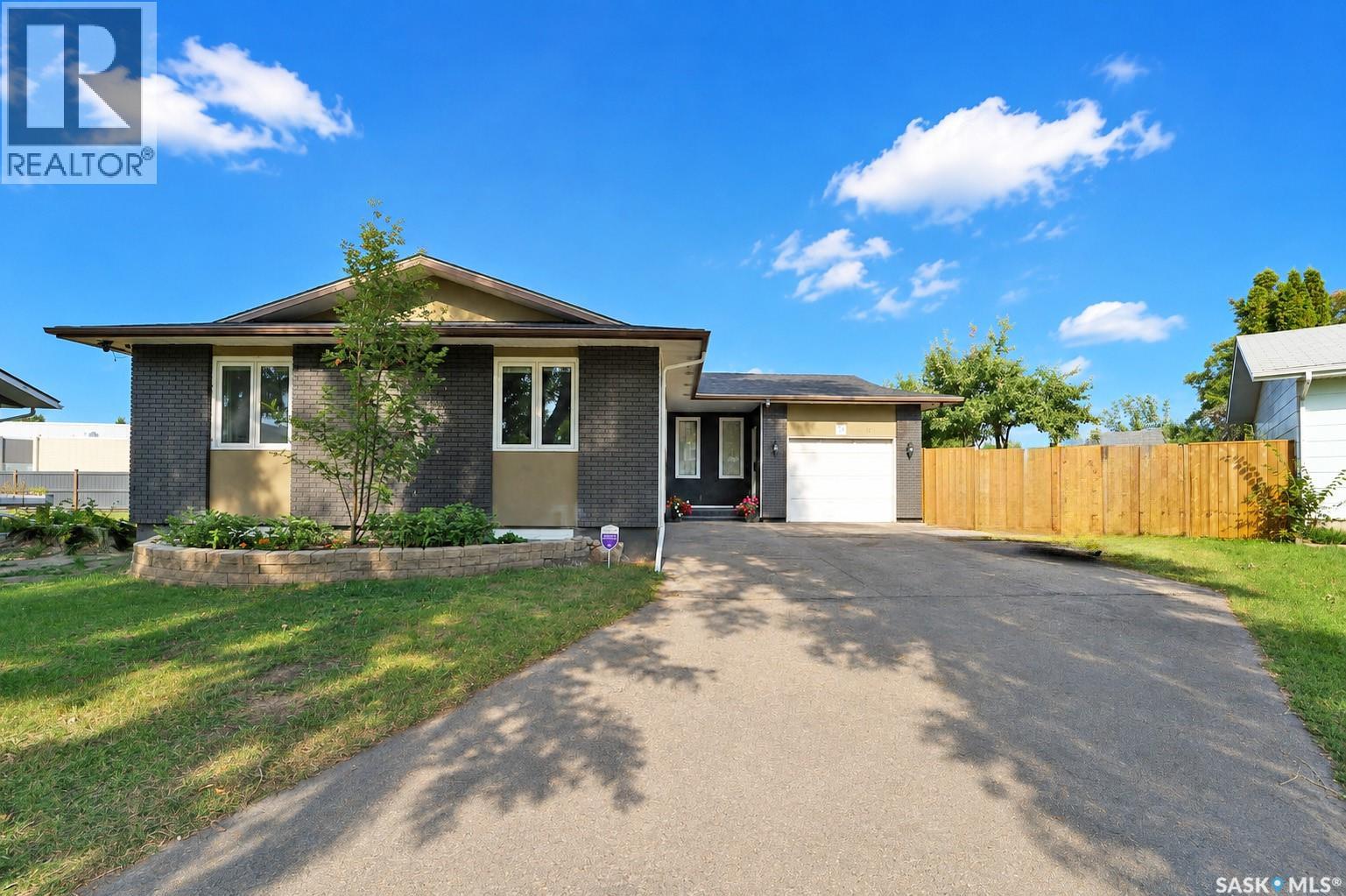 19 Barr PLACE