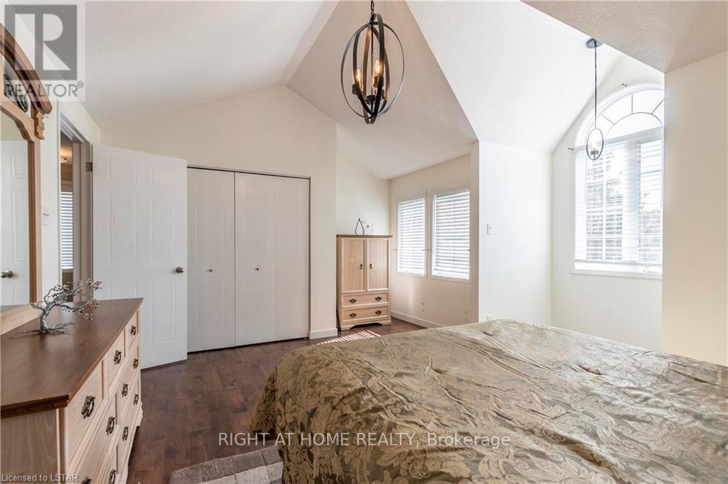 263 Rossmore Court — photo 16
