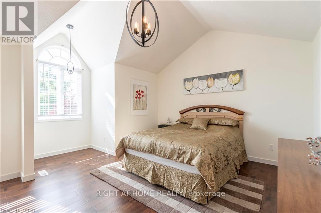 263 Rossmore Court — photo 17
