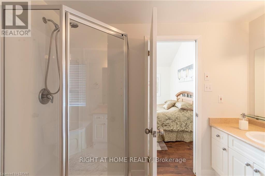 263 Rossmore Court — photo 25