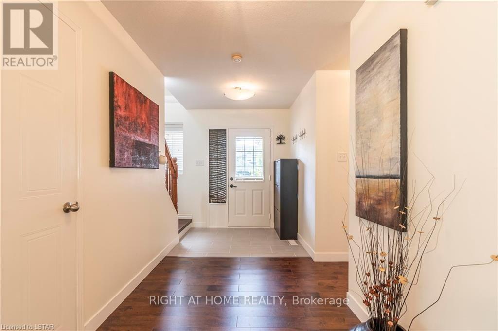 263 Rossmore Court, London South (South P), Ontario, N6C6B8, London South (South P), Ontario — photo 5 of 5