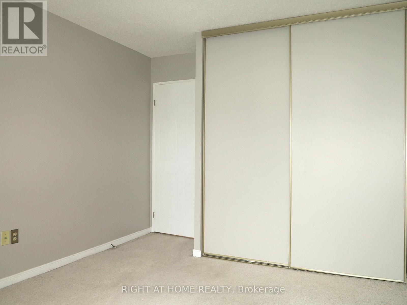 570 Proudfoot Lane — photo 13
