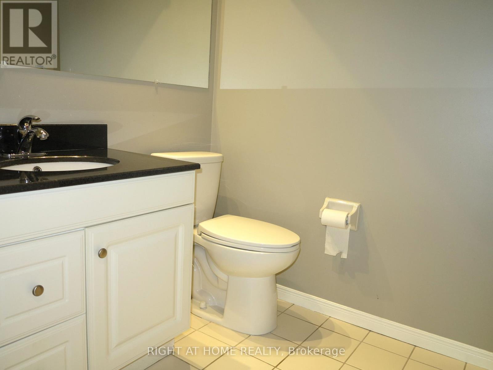 570 Proudfoot Lane — photo 14