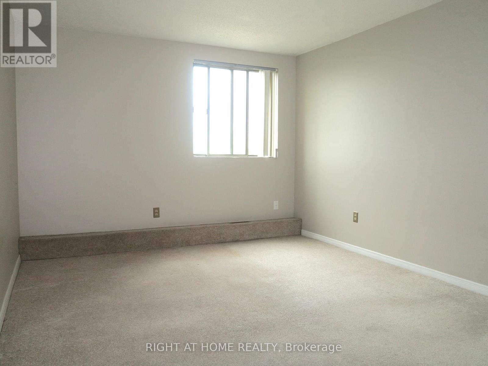 570 Proudfoot Lane — photo 15