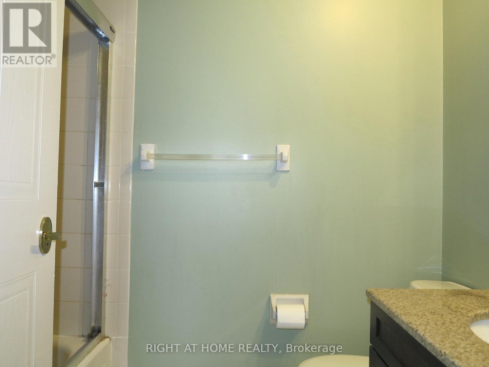 570 Proudfoot Lane — photo 18