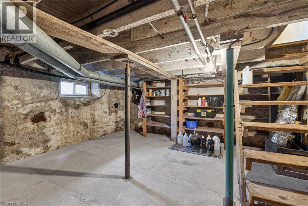 776443 BLANDFORD Road - Image 31