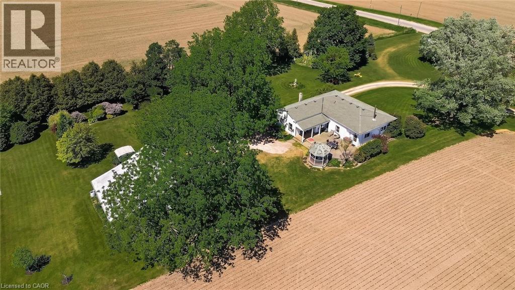 776443 BLANDFORD Road - Image 44