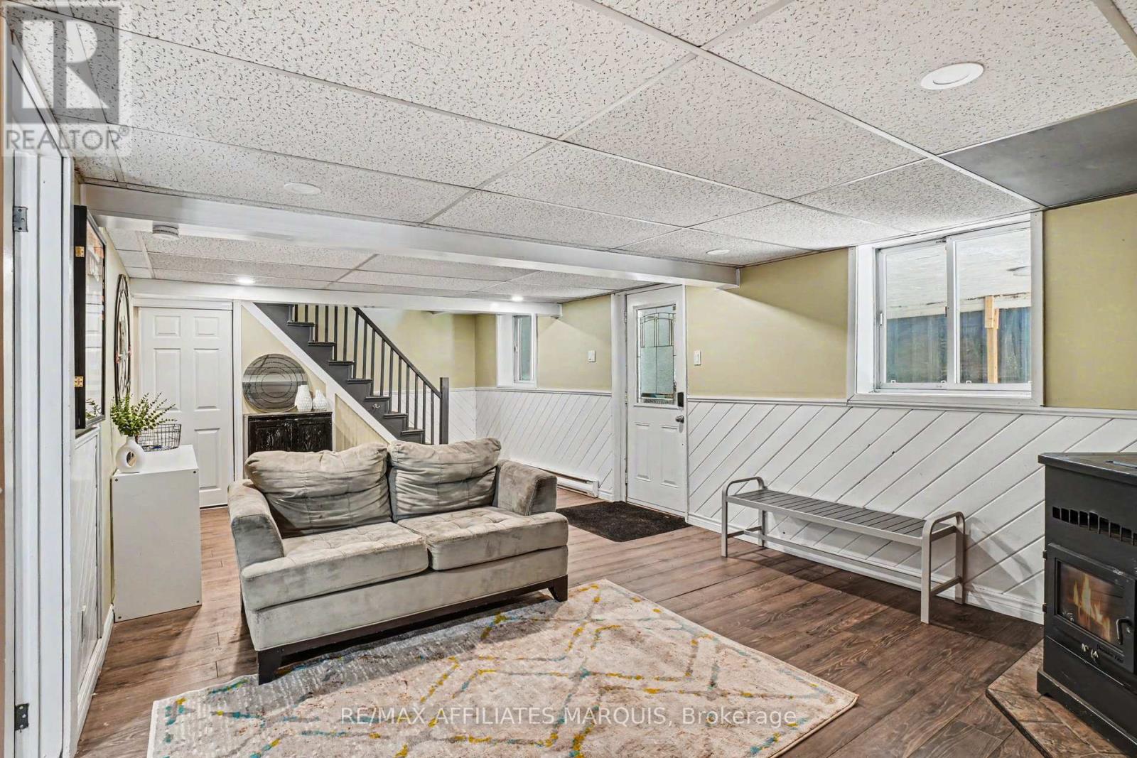 10 BAY ROAD - Image 29