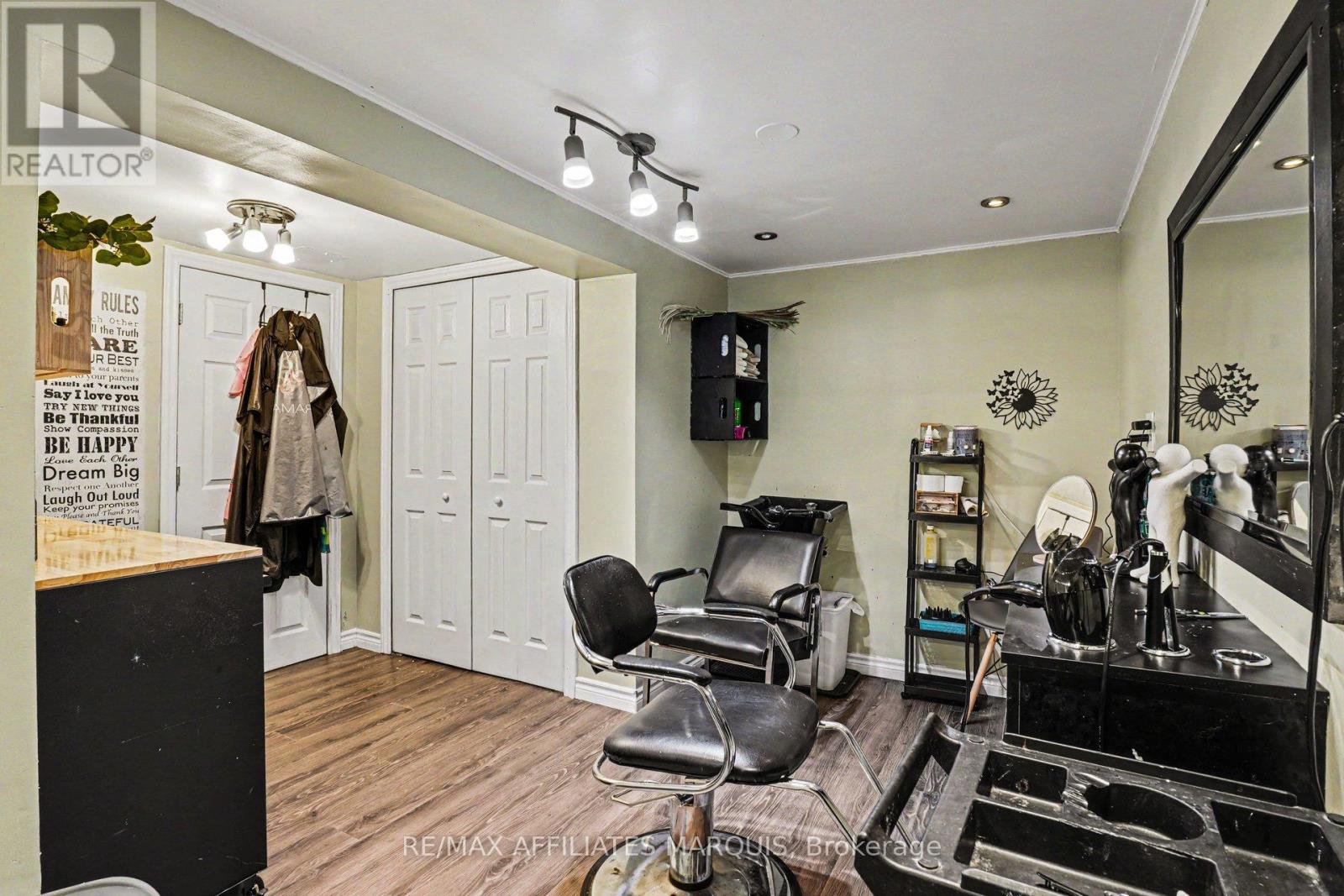 10 BAY ROAD - Image 33