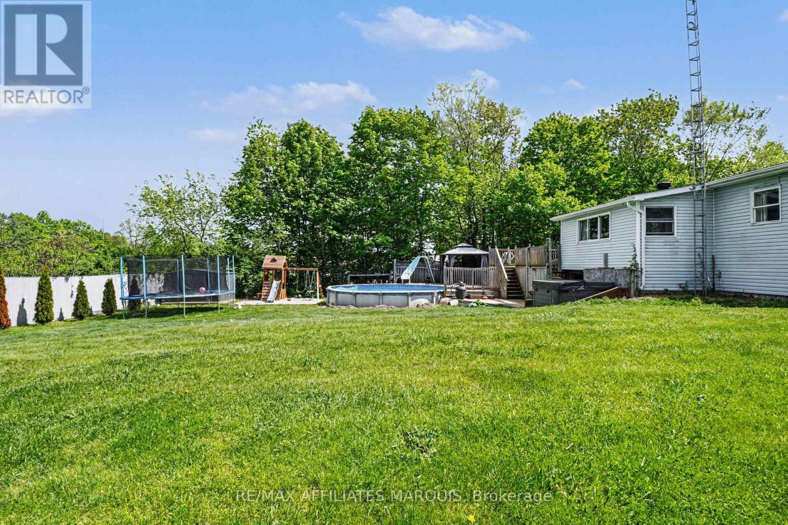 10 BAY ROAD - Image 36