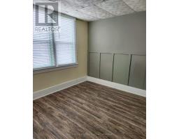 Foyer - 1792 Longwoods Road, Southwest Middlesex, ON N0L2N9 Photo 12