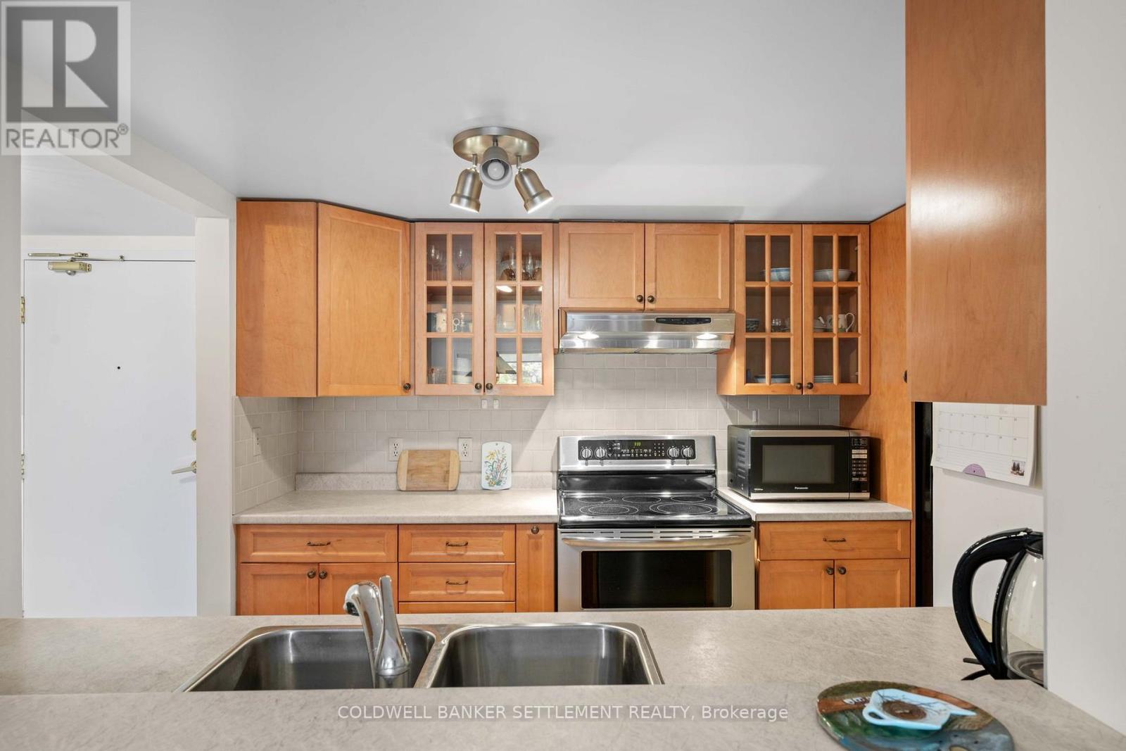 #207 23 ROGERS ROAD - 12