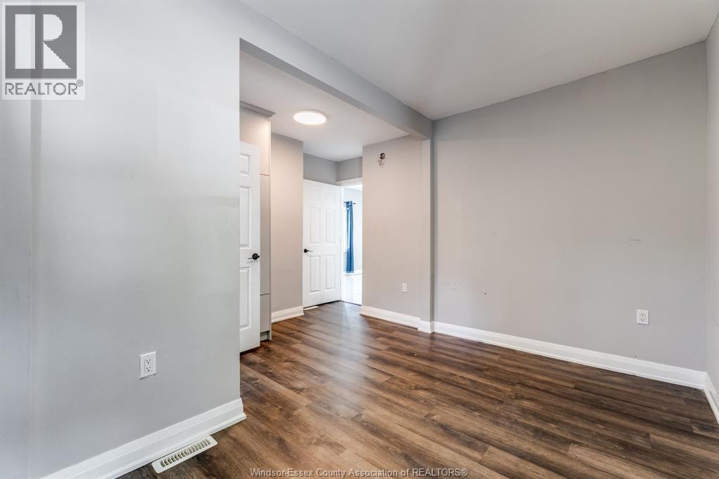 1343 Lillian - 15