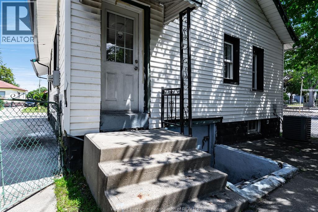 1343 Lillian - 22