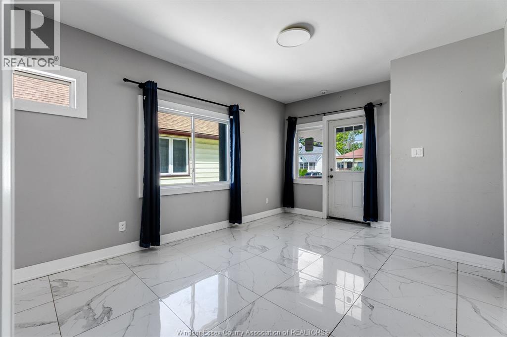 1343 Lillian - 5