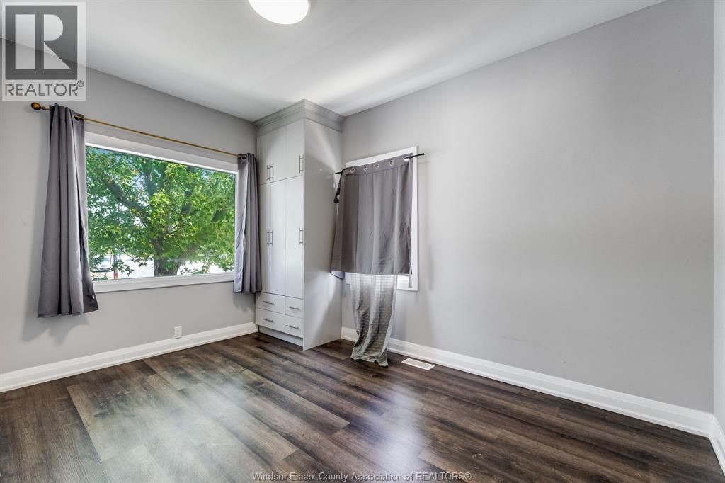 1343 Lillian - 9