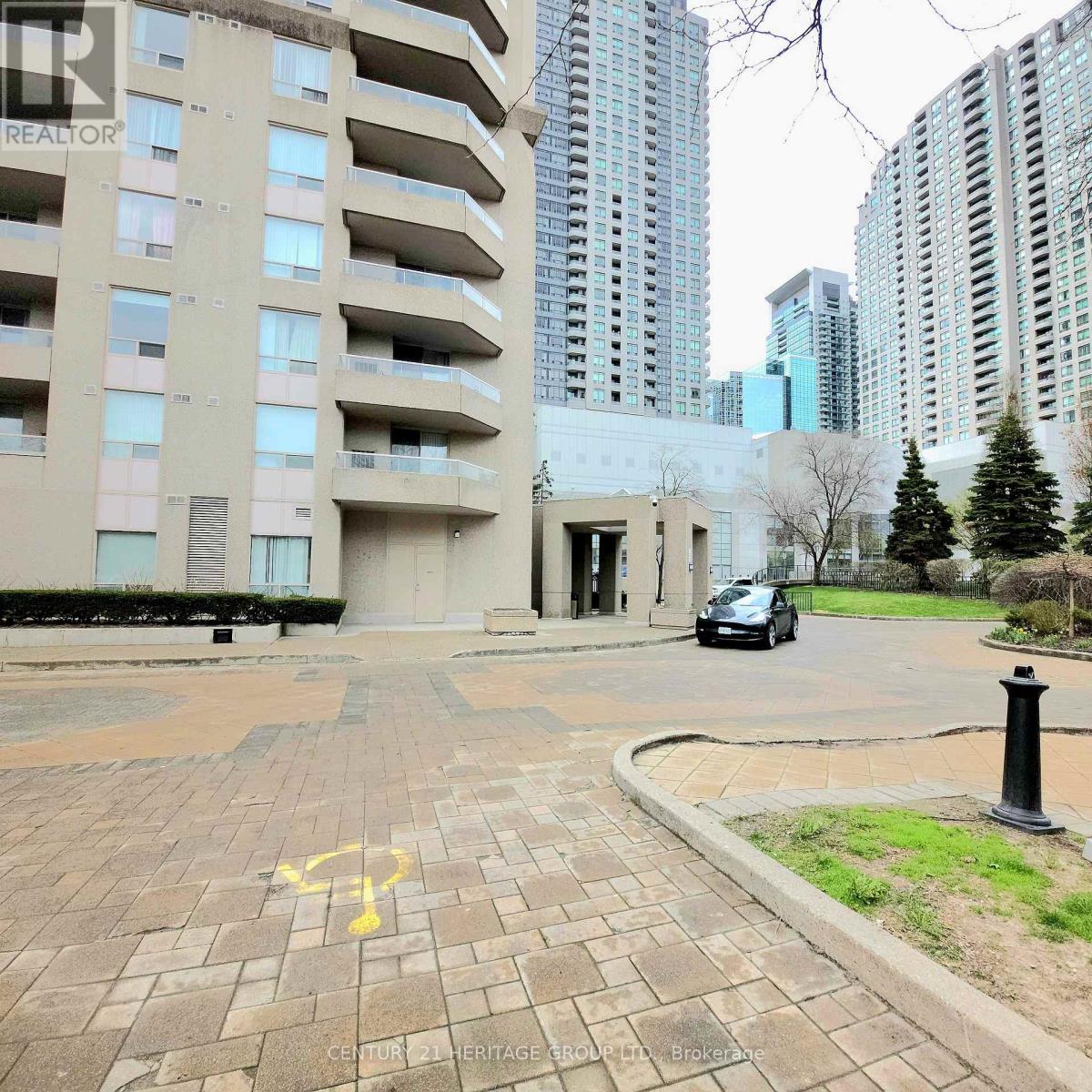 #1403 18 HILLCREST AVENUE - 2