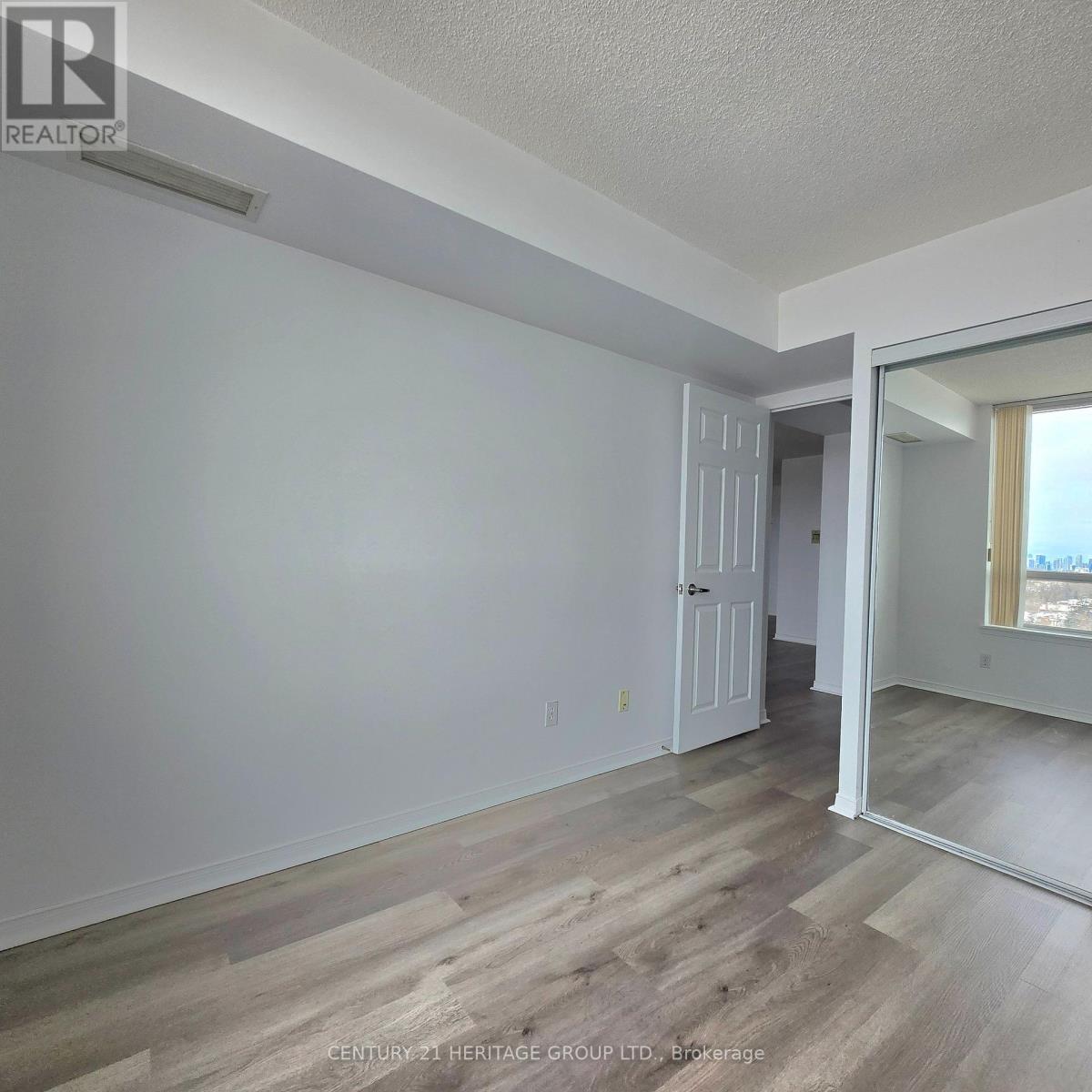 #1403 18 HILLCREST AVENUE - 27