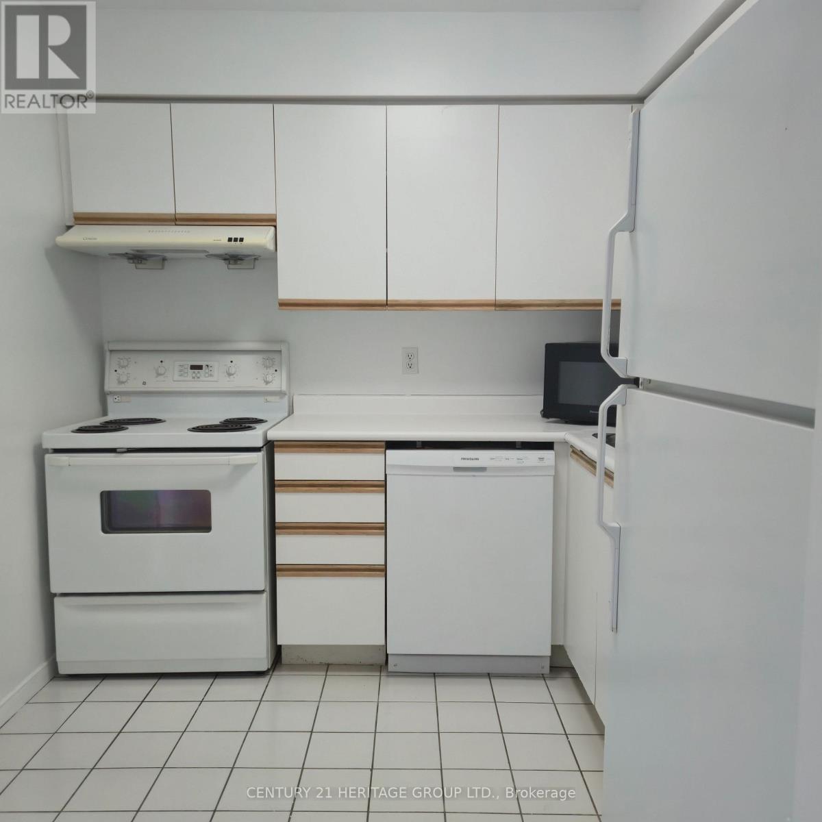 #1403 18 HILLCREST AVENUE - 30
