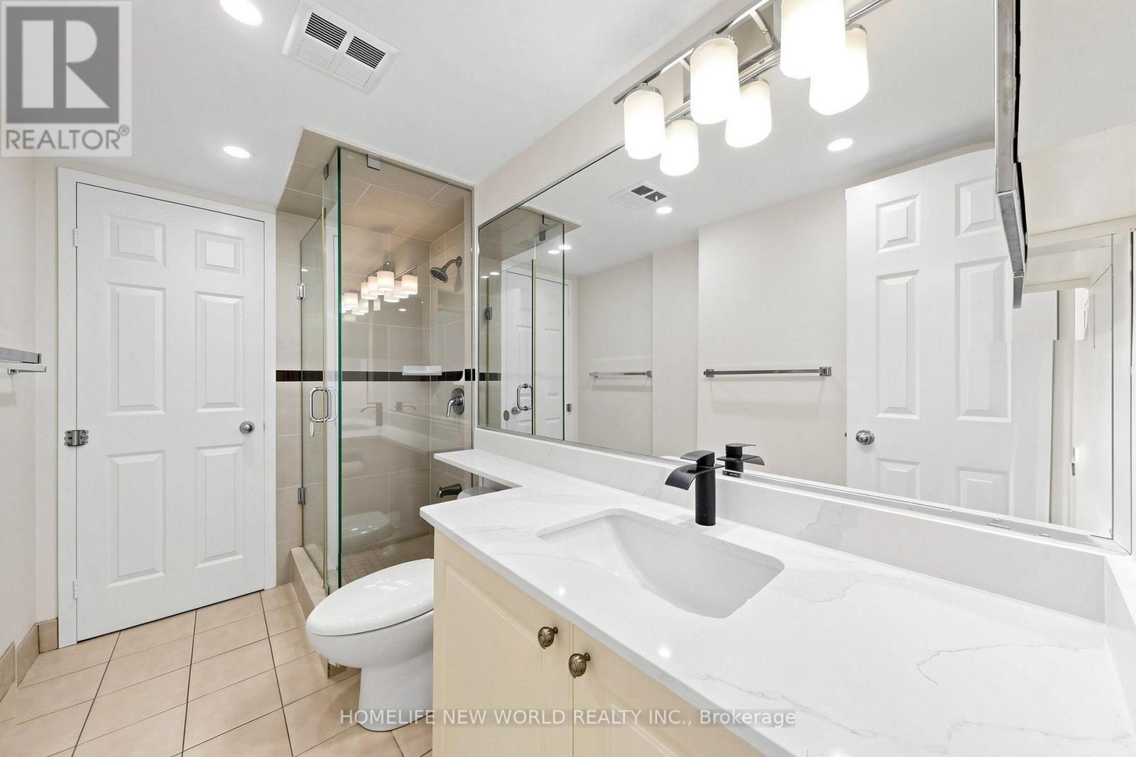 #3512 99 HARBOUR SQUARE - Image 25