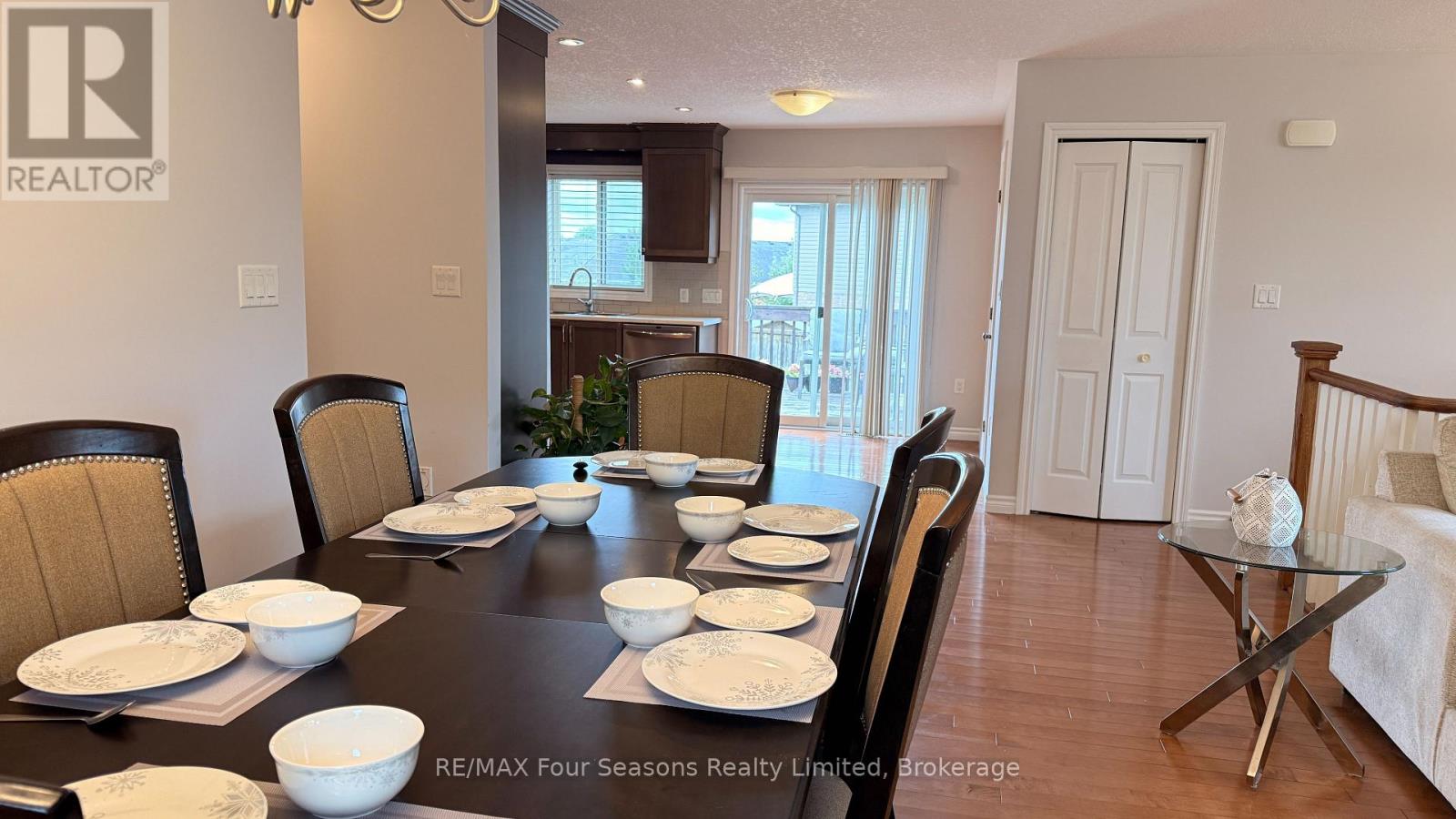 325 GINGRICH CRESCENT - Image 11