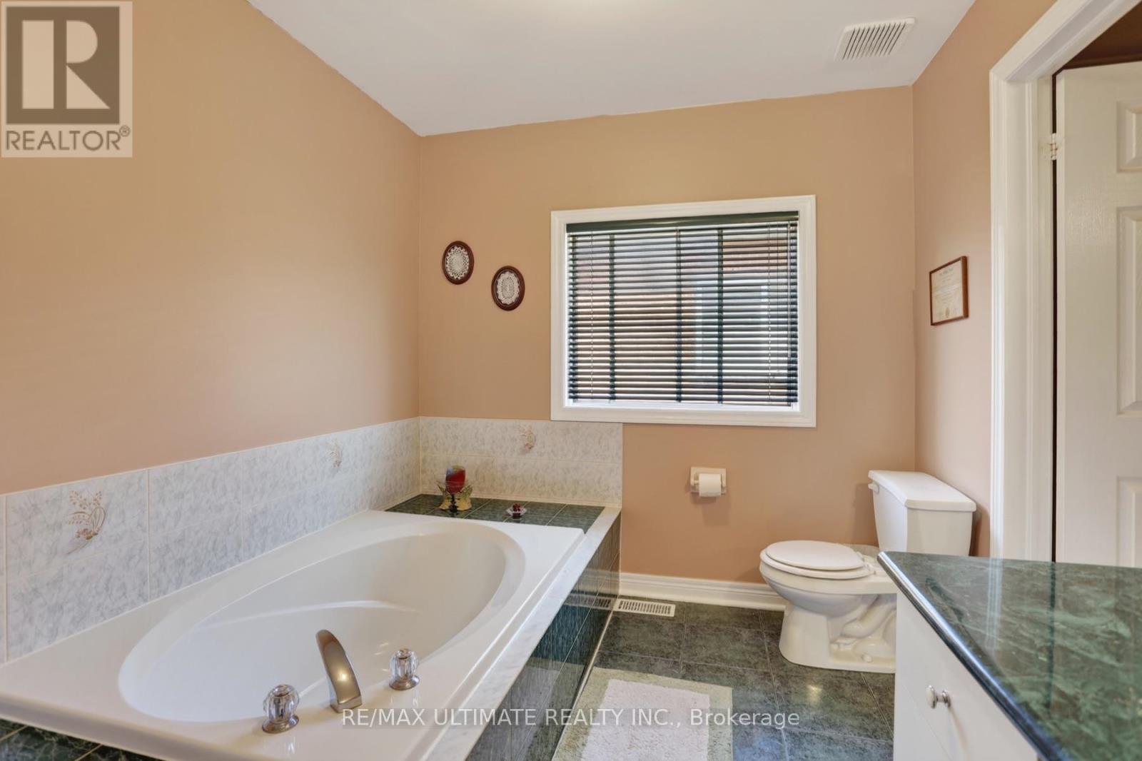 60 DEVONRIDGE CRESCENT - 25