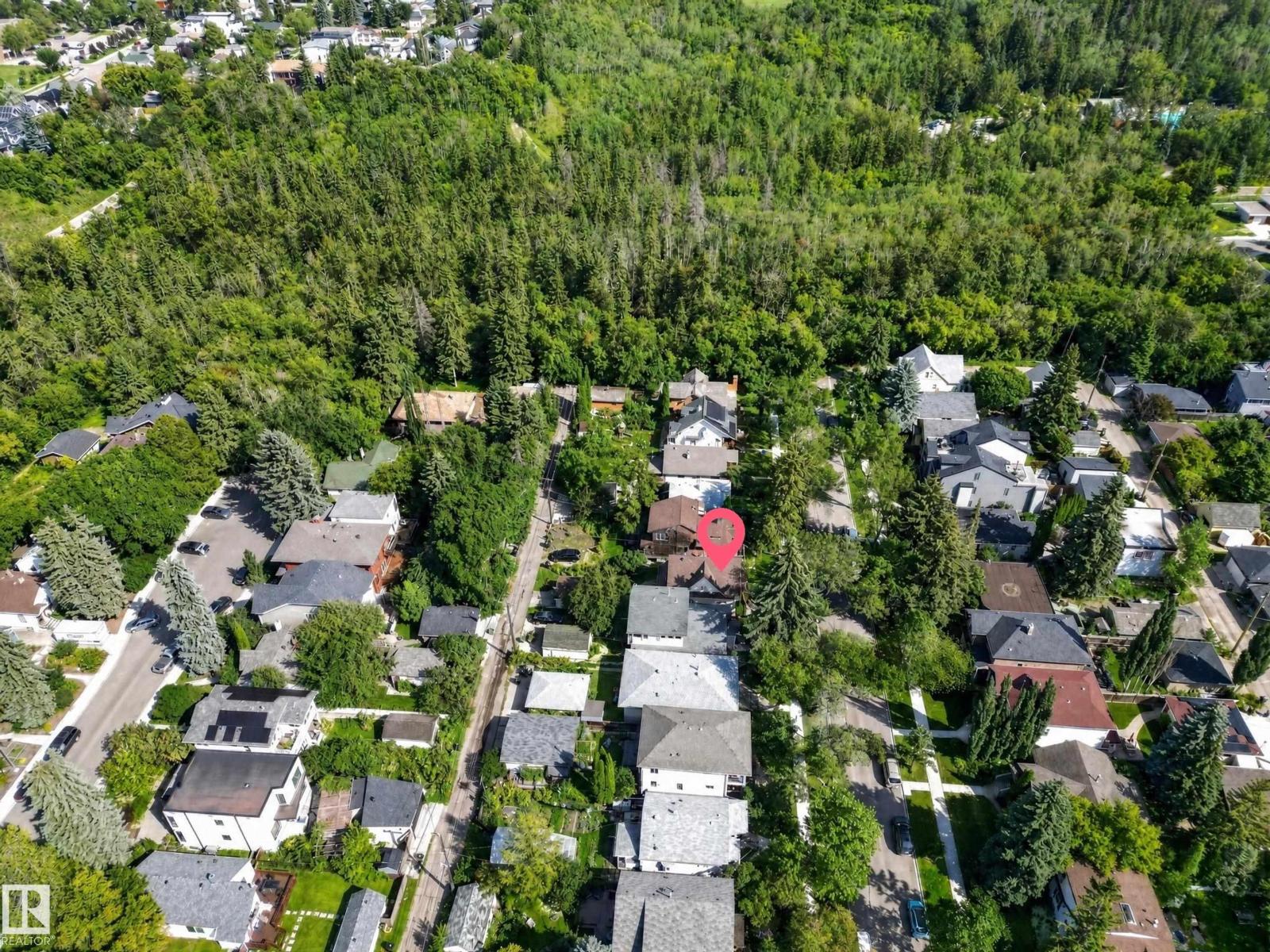 9662 85 AV NW - 2
