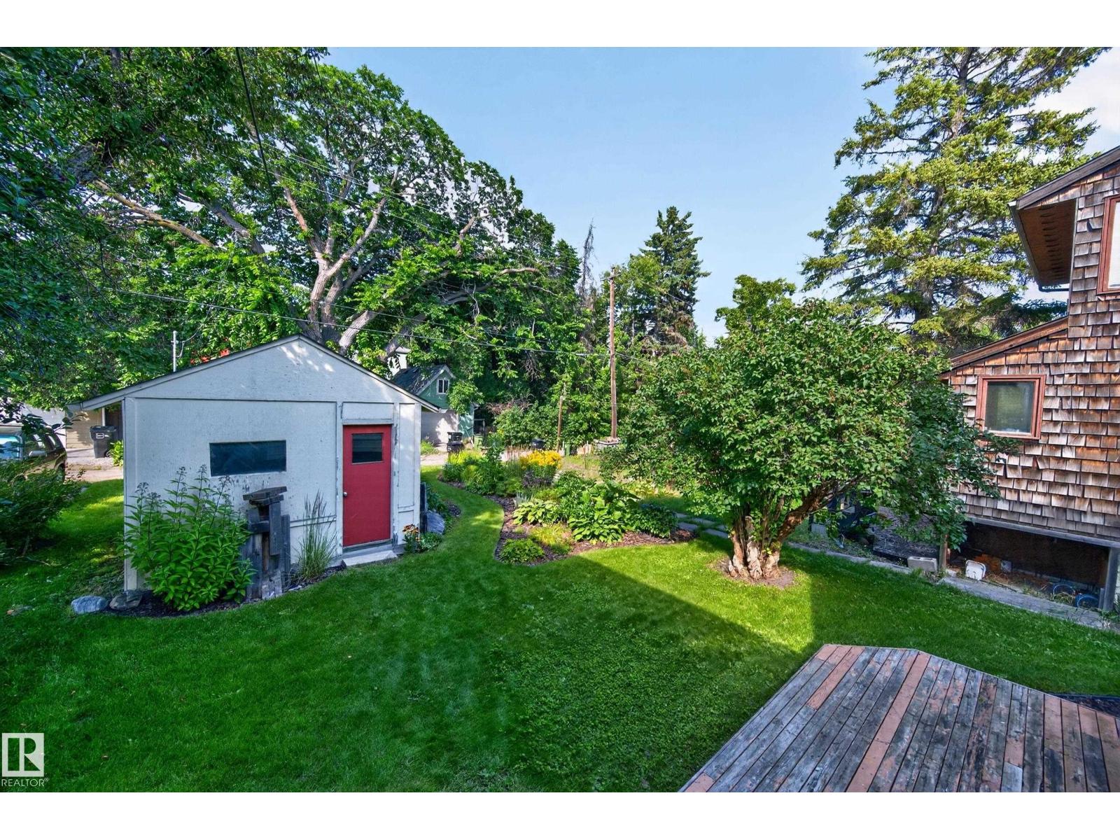 9662 85 AV NW - 3