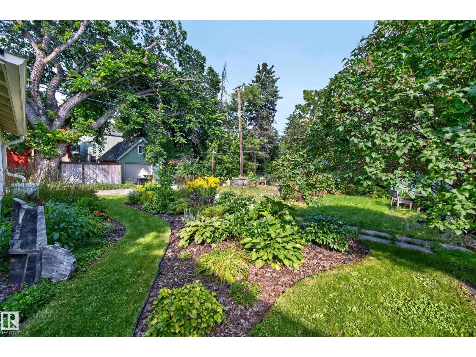 9662 85 Av NW photo 4 — MLS® E4505390