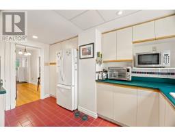 42 Empire Avenue thumbnail 11