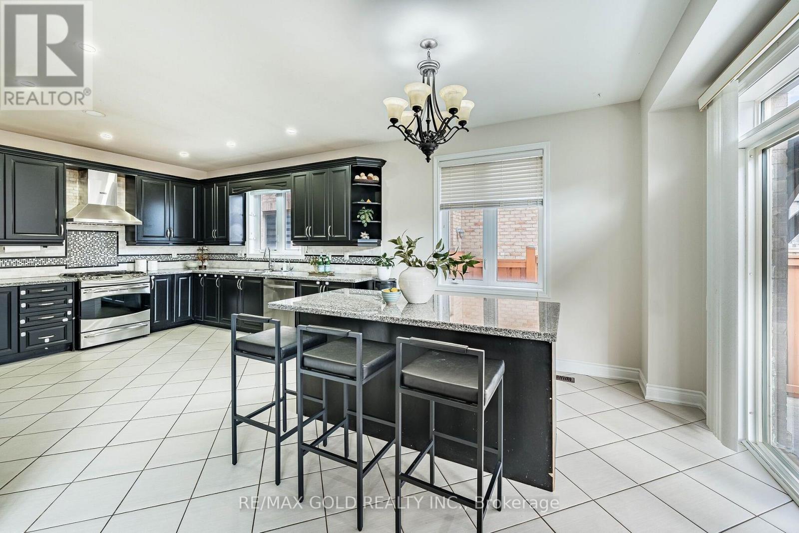 54 ORANGEBLOSSOM TRAIL - Image 9