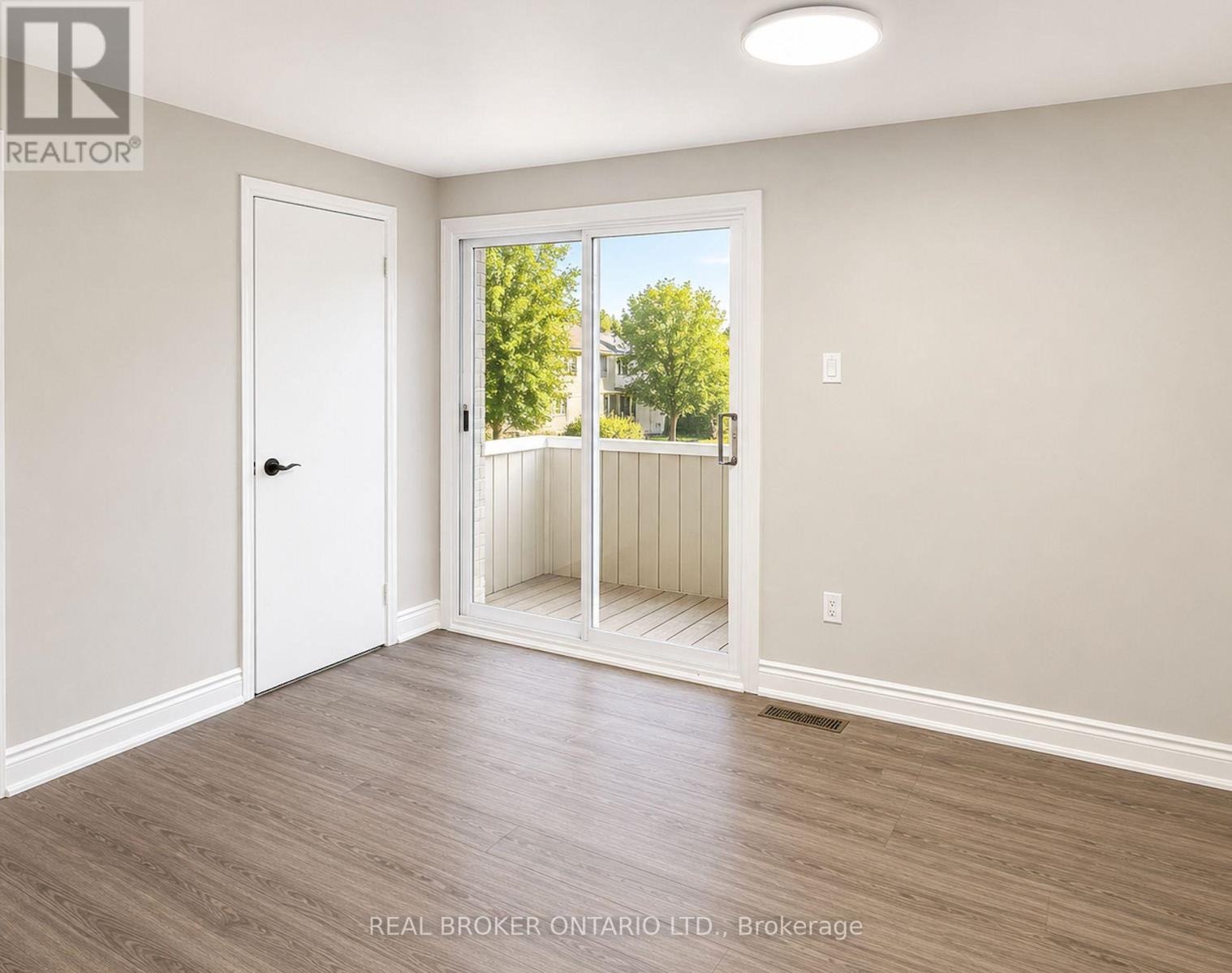 #8 1485 Gulleden Drive, Mississauga (Applewood), Ontario, L4X2T2, Mississauga (Applewood), Ontario — photo 5 of 5