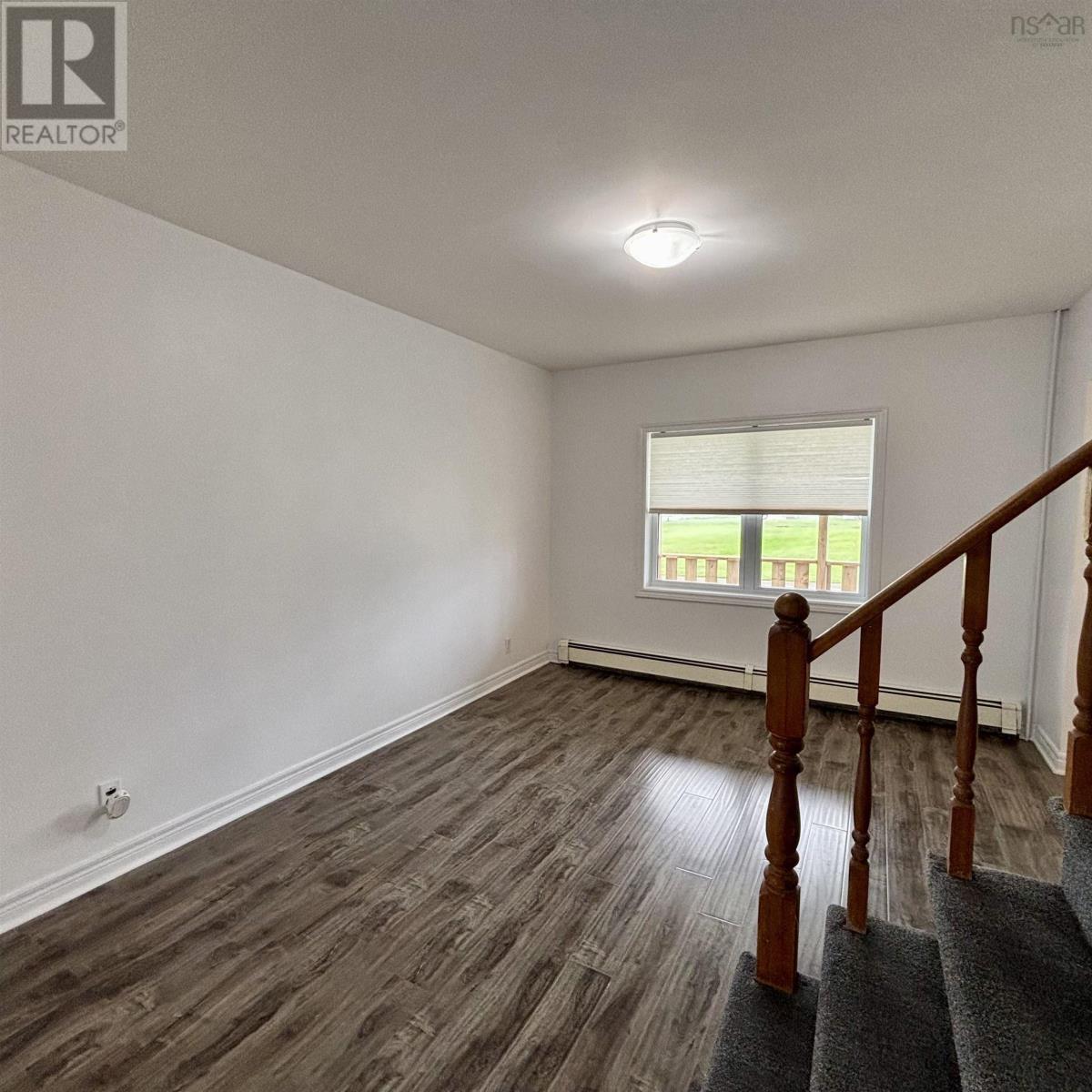 683 Mahon Street - 18