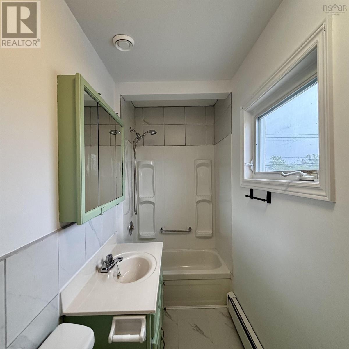 Property 19 of 28 of 683 Mahon Street
