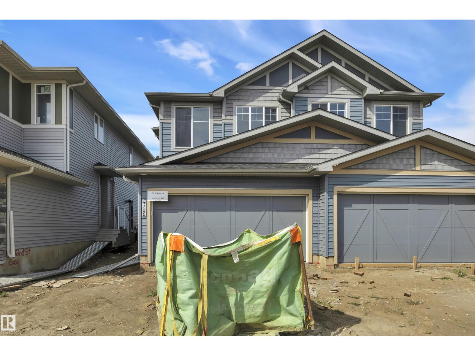 706 22 ST SW