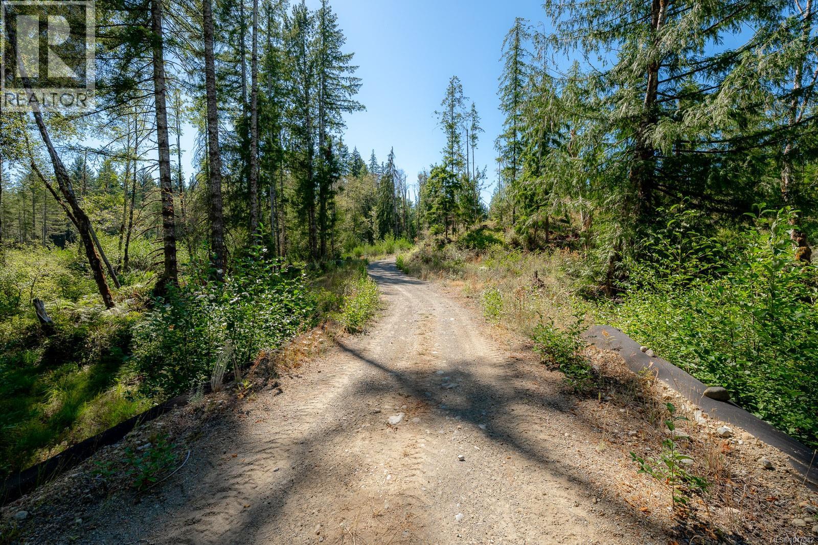 5160 Cowichan Lake Rd - Image 29