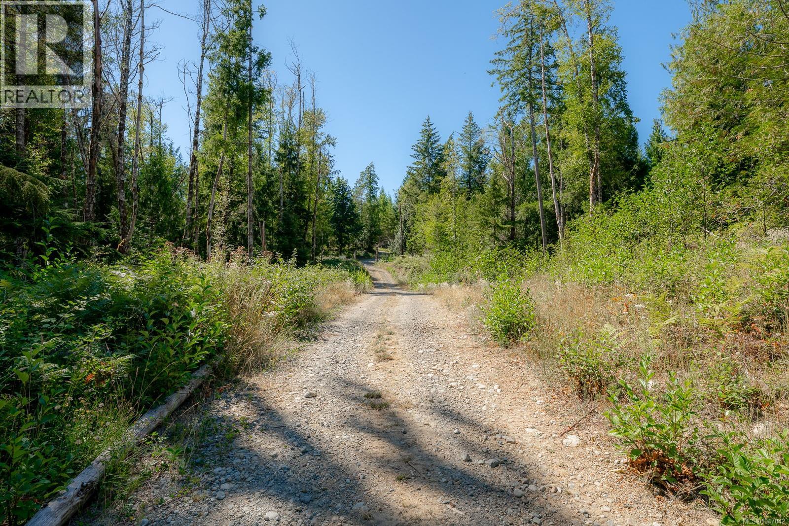 5160 Cowichan Lake Rd - 31