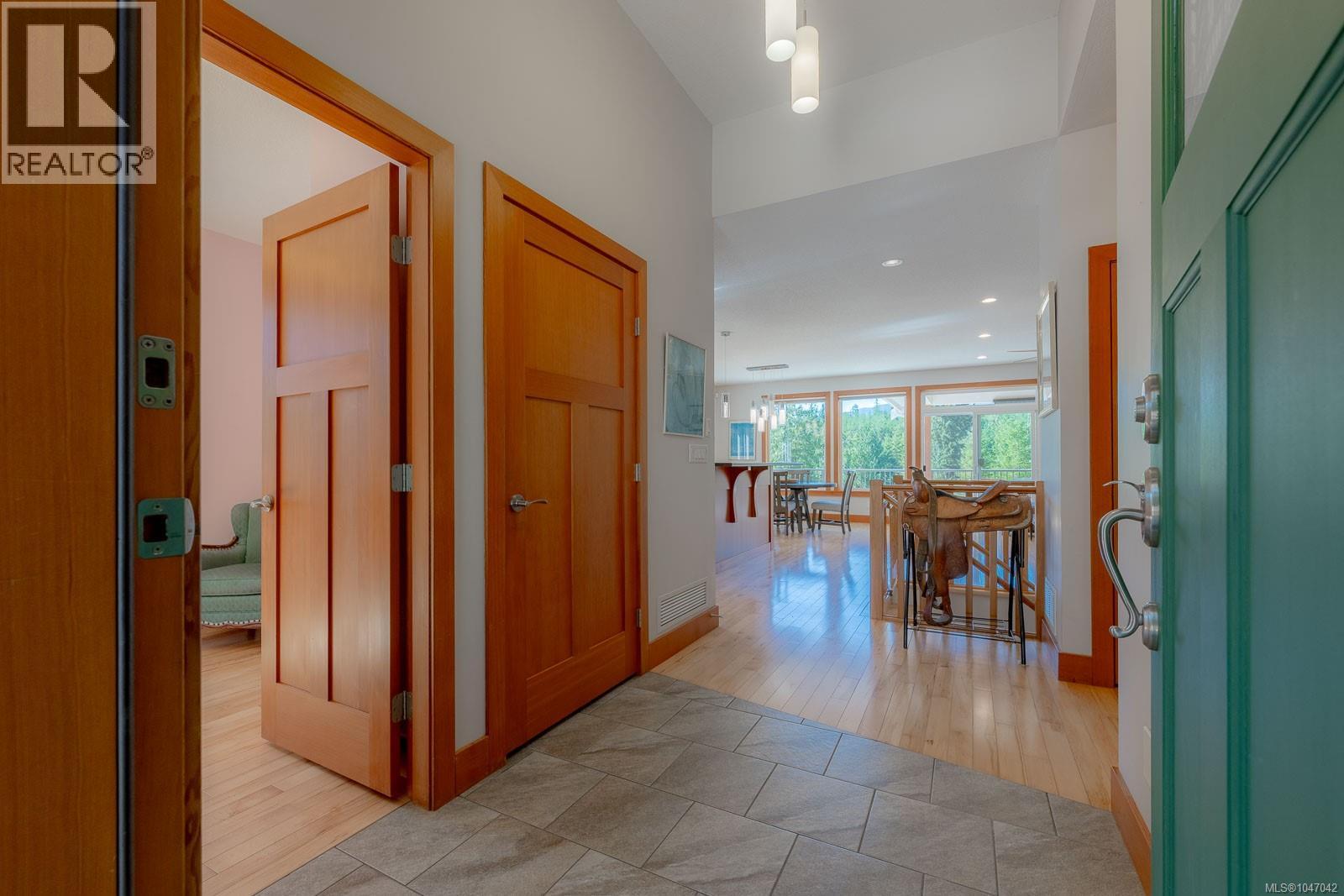 5160 Cowichan Lake Rd - 4