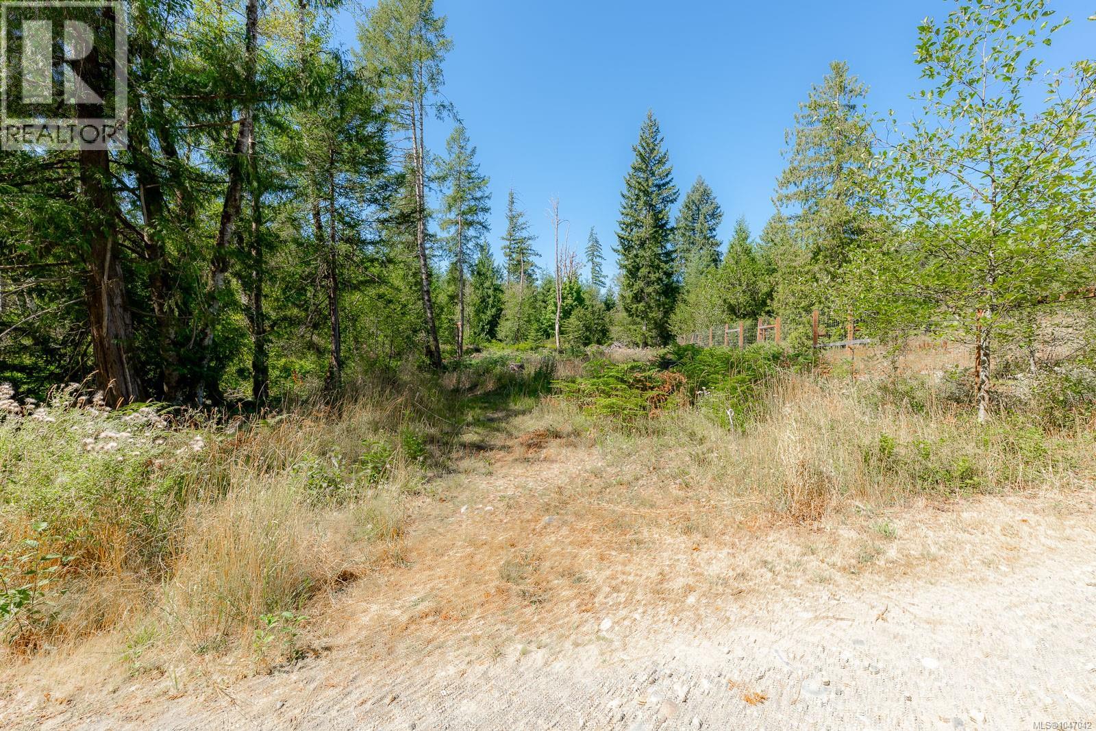 5160 Cowichan Lake Rd - Image 28