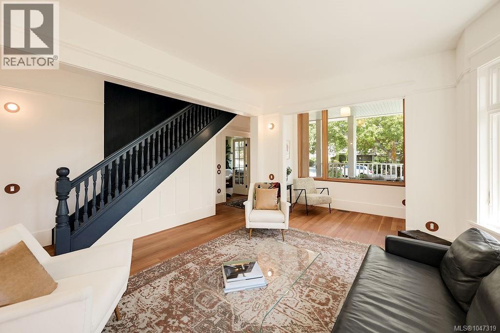  2654 Fernwood Road, Victoria